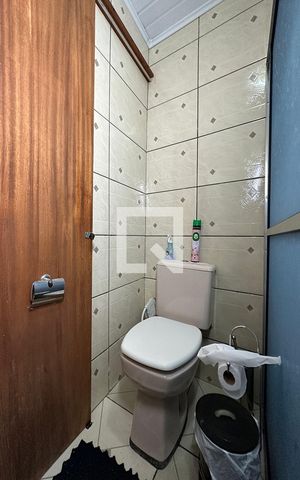 Casa à venda com 180m², 4 quartos e 2 vagasBanheiro