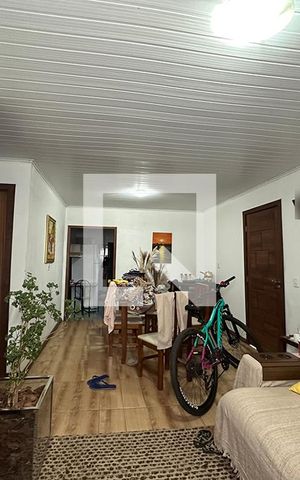 Casa à venda com 180m², 4 quartos e 2 vagasSala