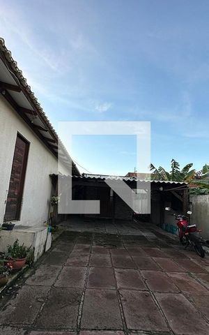 Casa à venda com 180m², 4 quartos e 2 vagasPátio