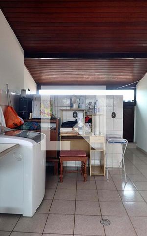 Casa à venda com 199m², 3 quartos e 2 vagasLavanderia