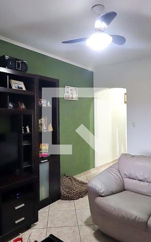 Casa à venda com 199m², 3 quartos e 2 vagasSala
