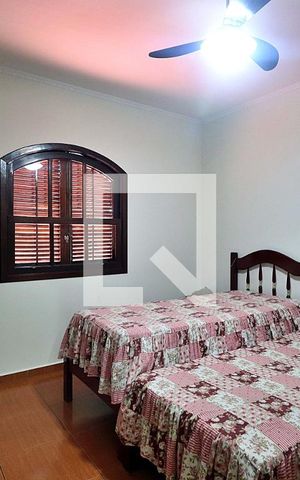 Casa à venda com 199m², 3 quartos e 2 vagasQuarto 3