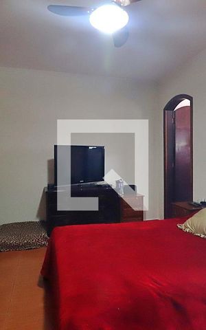 Casa à venda com 199m², 3 quartos e 2 vagasQuarto 1 - Suíte