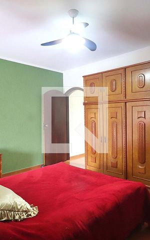 Casa à venda com 199m², 3 quartos e 2 vagasQuarto 1 - Suíte