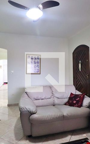 Casa à venda com 199m², 3 quartos e 2 vagasSala