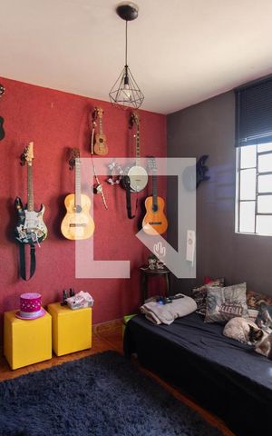 Casa à venda com 120m², 4 quartos e 2 vagas Casa à venda com 120m², 4 quartos e 2 vagasSala