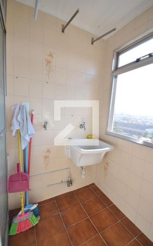 Apartamento para alugar com 57m², 2 quartos e 1 vagaÁrea de Serviço