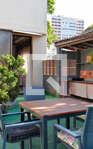 Casa à venda com 720m², 5 quartos e 5 vagasÁrea Externa