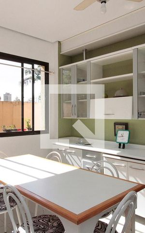 Casa à venda com 720m², 5 quartos e 5 vagasCozinha