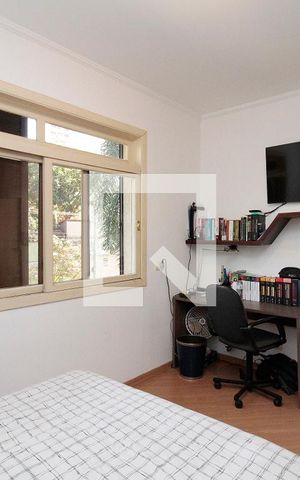 Casa à venda com 720m², 5 quartos e 5 vagasSuíte 1