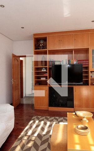 Casa à venda com 720m², 5 quartos e 5 vagasSala de TV