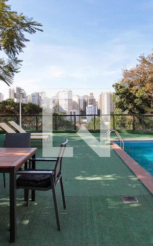 Casa à venda com 720m², 5 quartos e 5 vagasÁrea Externa