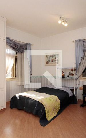 Casa à venda com 720m², 5 quartos e 5 vagasSuíte 3