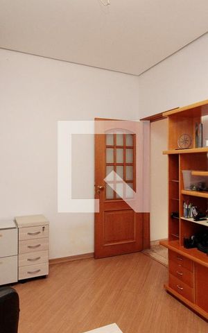 Casa à venda com 720m², 5 quartos e 5 vagasEscritório