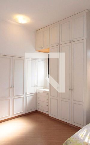 Casa à venda com 720m², 5 quartos e 5 vagasSuíte 3