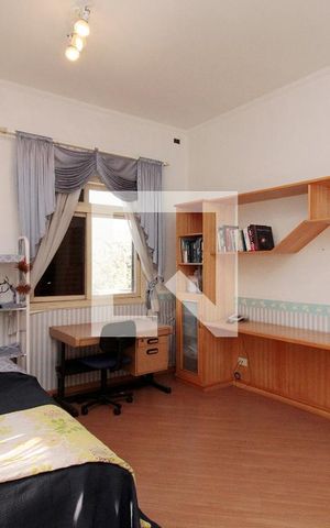 Casa à venda com 720m², 5 quartos e 5 vagasSuíte 3
