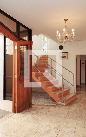 Casa à venda com 720m², 5 quartos e 5 vagasHall de entrada