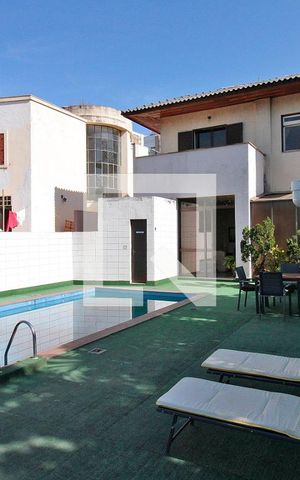 Casa à venda com 720m², 5 quartos e 5 vagasÁrea Externa