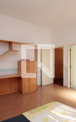 Casa à venda com 720m², 5 quartos e 5 vagasSuíte 3