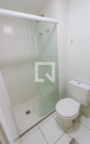 Apartamento para alugar com 79m², 2 quartos e 1 vaga Apartamento para alugar com 79m², 2 quartos e 1 vagaBanheiro do Quarto 2