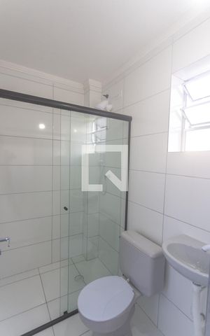Studio à venda com 29m², 1 quarto e 1 vaga Studio à venda com 29m², 1 quarto e 1 vagaBanheiro social