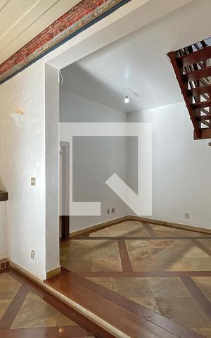 Casa de condomínio à venda com 950m², 4 quartos e 10 vagas Casa de condomínio à venda com 950m², 4 quartos e 10 vagasSala 4