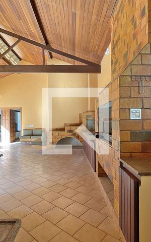 Casa de condomínio à venda com 950m², 4 quartos e 10 vagas Casa de condomínio à venda com 950m², 4 quartos e 10 vagasSalão de festas