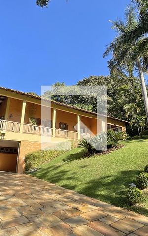 Casa de condomínio à venda com 950m², 4 quartos e 10 vagas Casa de condomínio à venda com 950m², 4 quartos e 10 vagasÁrea externa