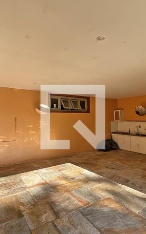 Casa de condomínio à venda com 950m², 4 quartos e 10 vagas Casa de condomínio à venda com 950m², 4 quartos e 10 vagasGaragem