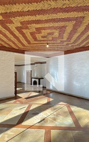 Casa de condomínio à venda com 950m², 4 quartos e 10 vagas Casa de condomínio à venda com 950m², 4 quartos e 10 vagasSala 2