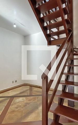Casa de condomínio à venda com 950m², 4 quartos e 10 vagas Casa de condomínio à venda com 950m², 4 quartos e 10 vagasSala 3