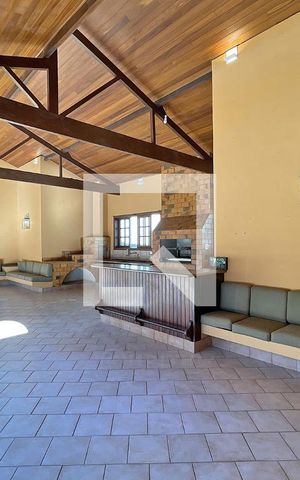 Casa de condomínio à venda com 950m², 4 quartos e 10 vagas Casa de condomínio à venda com 950m², 4 quartos e 10 vagasSalão de festas