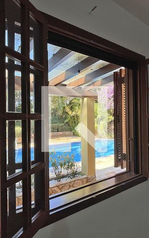 Casa de condomínio à venda com 950m², 4 quartos e 10 vagas Casa de condomínio à venda com 950m², 4 quartos e 10 vagasSuíte 1