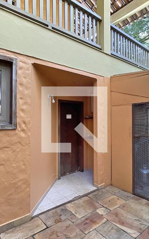 Casa de condomínio à venda com 950m², 4 quartos e 10 vagas Casa de condomínio à venda com 950m², 4 quartos e 10 vagasÁrea externa