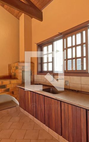Casa de condomínio à venda com 950m², 4 quartos e 10 vagas Casa de condomínio à venda com 950m², 4 quartos e 10 vagasSalão de festas