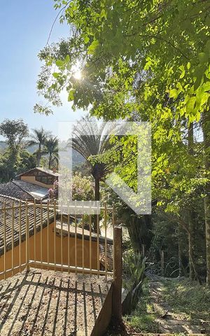 Casa de condomínio à venda com 950m², 4 quartos e 10 vagas Casa de condomínio à venda com 950m², 4 quartos e 10 vagasÁrea externa