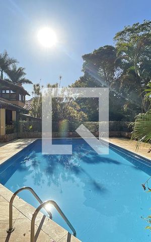 Casa de condomínio à venda com 950m², 4 quartos e 10 vagas Casa de condomínio à venda com 950m², 4 quartos e 10 vagasÁrea externa
