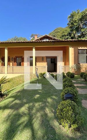 Casa de condomínio à venda com 950m², 4 quartos e 10 vagas Casa de condomínio à venda com 950m², 4 quartos e 10 vagasÁrea externa