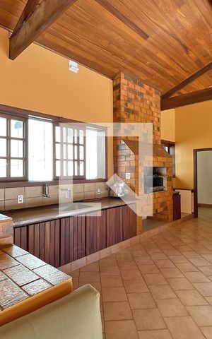 Casa de condomínio à venda com 950m², 4 quartos e 10 vagas Casa de condomínio à venda com 950m², 4 quartos e 10 vagasSalão de festas
