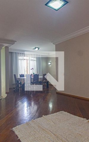 Casa para alugar com 270m², 3 quartos e 3 vagas Casa para alugar com 270m², 3 quartos e 3 vagasSala