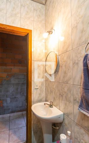 Casa à venda com 287m², 6 quartos e 5 vagas Casa à venda com 287m², 6 quartos e 5 vagasBanheiro