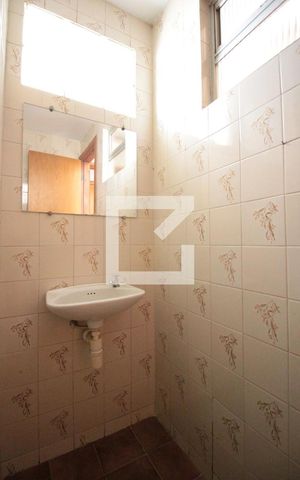 Apartamento à venda com 240m², 5 quartos e 2 vagasBanheiro de Serviço