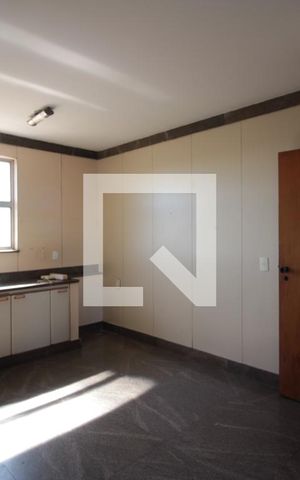 Apartamento à venda com 240m², 5 quartos e 2 vagasCozinha