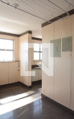 Apartamento à venda com 240m², 5 quartos e 2 vagasArea de Serviço