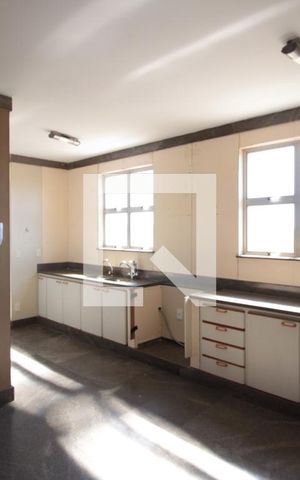 Apartamento à venda com 240m², 5 quartos e 2 vagasCozinha