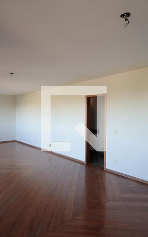 Apartamento à venda com 240m², 5 quartos e 2 vagasSala