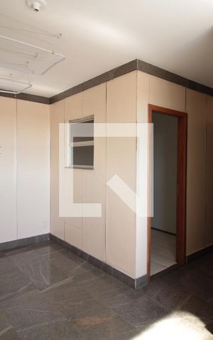 Apartamento à venda com 240m², 5 quartos e 2 vagasArea de Serviço