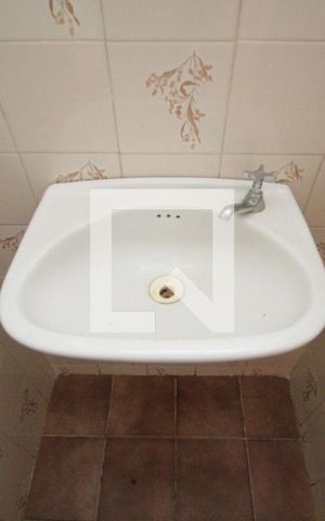 Apartamento à venda com 240m², 5 quartos e 2 vagasBanheiro de Serviço