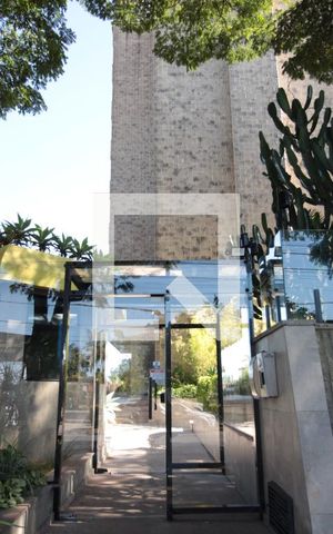 Apartamento à venda com 240m², 5 quartos e 2 vagasFachada