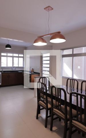 Casa à venda com 200m², 3 quartos e 2 vagasSala de Jantar